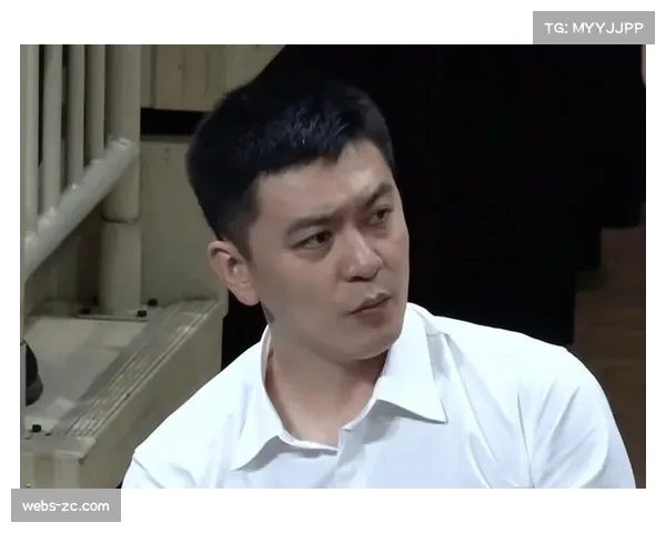 【2026年4月CBA联赛·赛前·分析杨鸣与王世龙赛前访谈，双方主帅透露G1阵容轮换关键考量